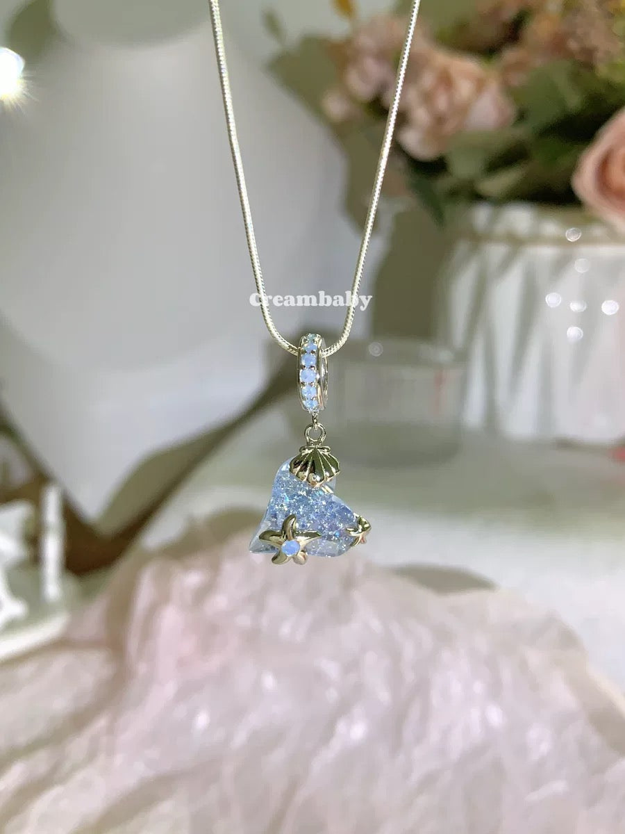 Ocean heart pendant necklace🌊🪸