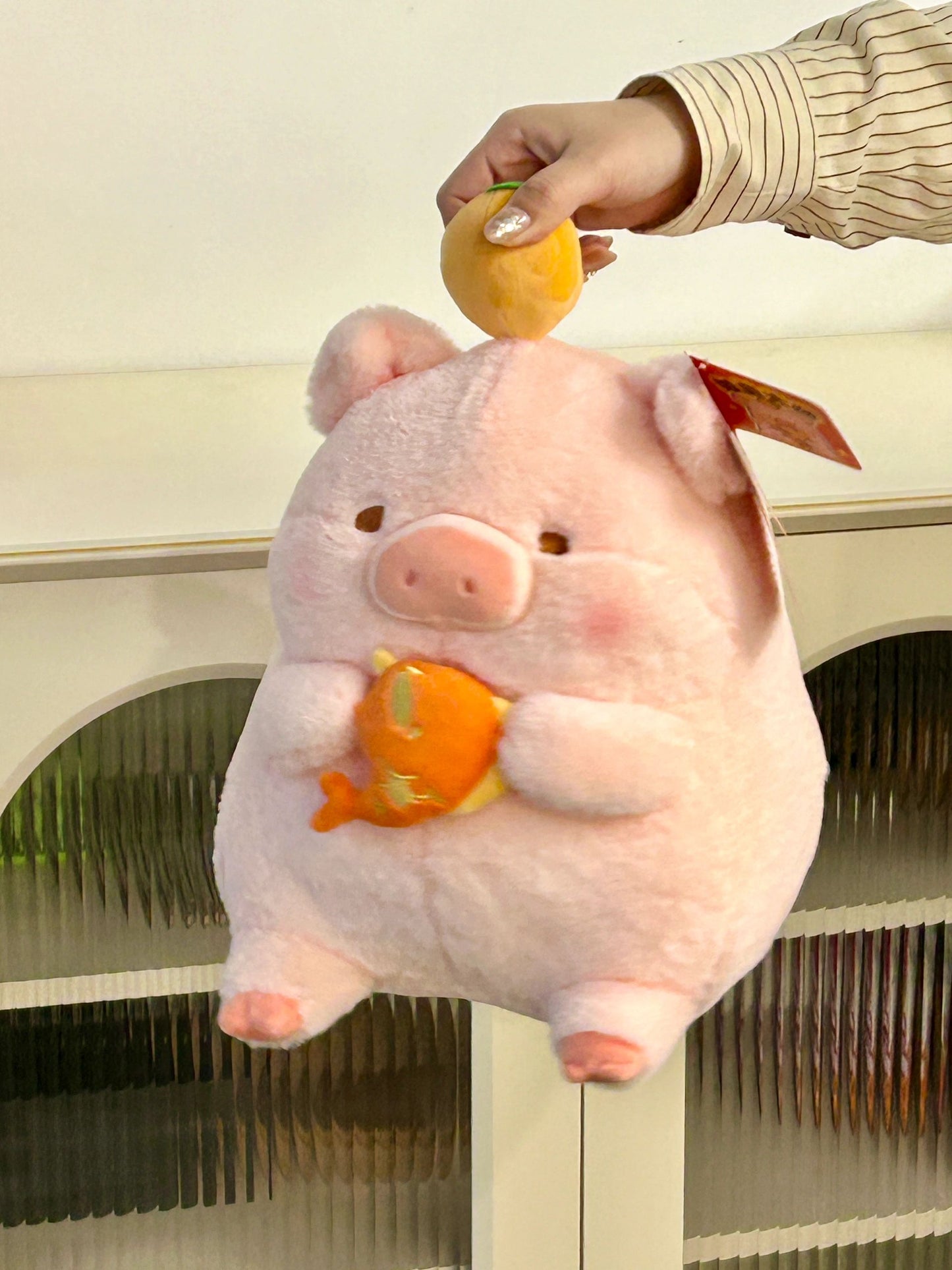 Pig holding fish๐ ๐