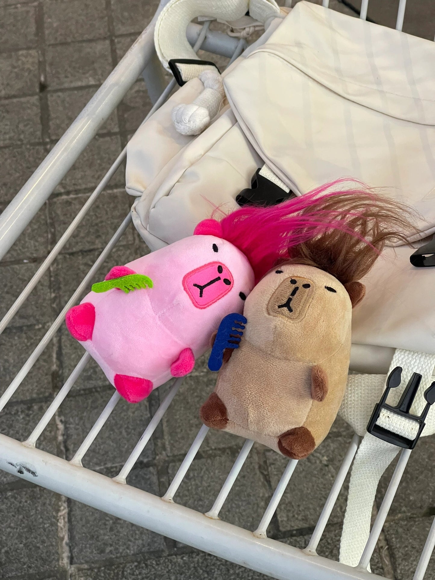 Capybara keychain🦦