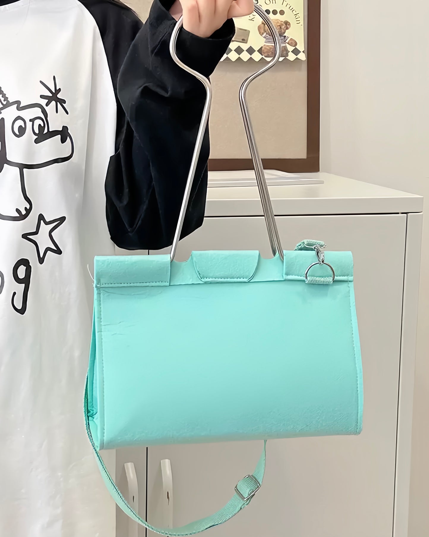 Paper clip bag