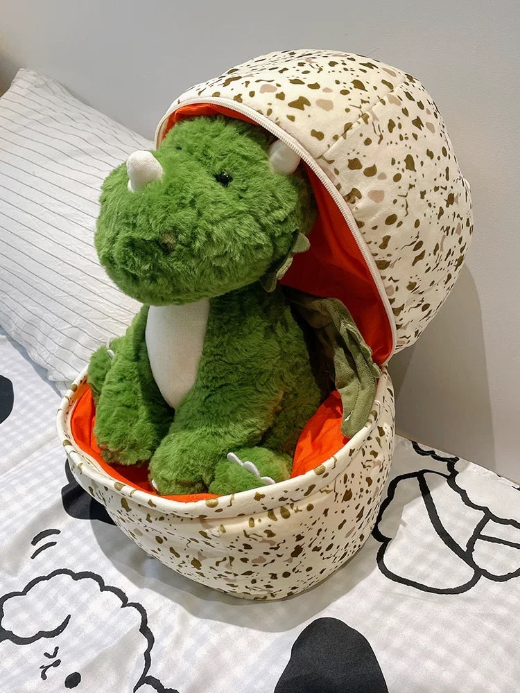 Baby dragon in egg 🦖🥚