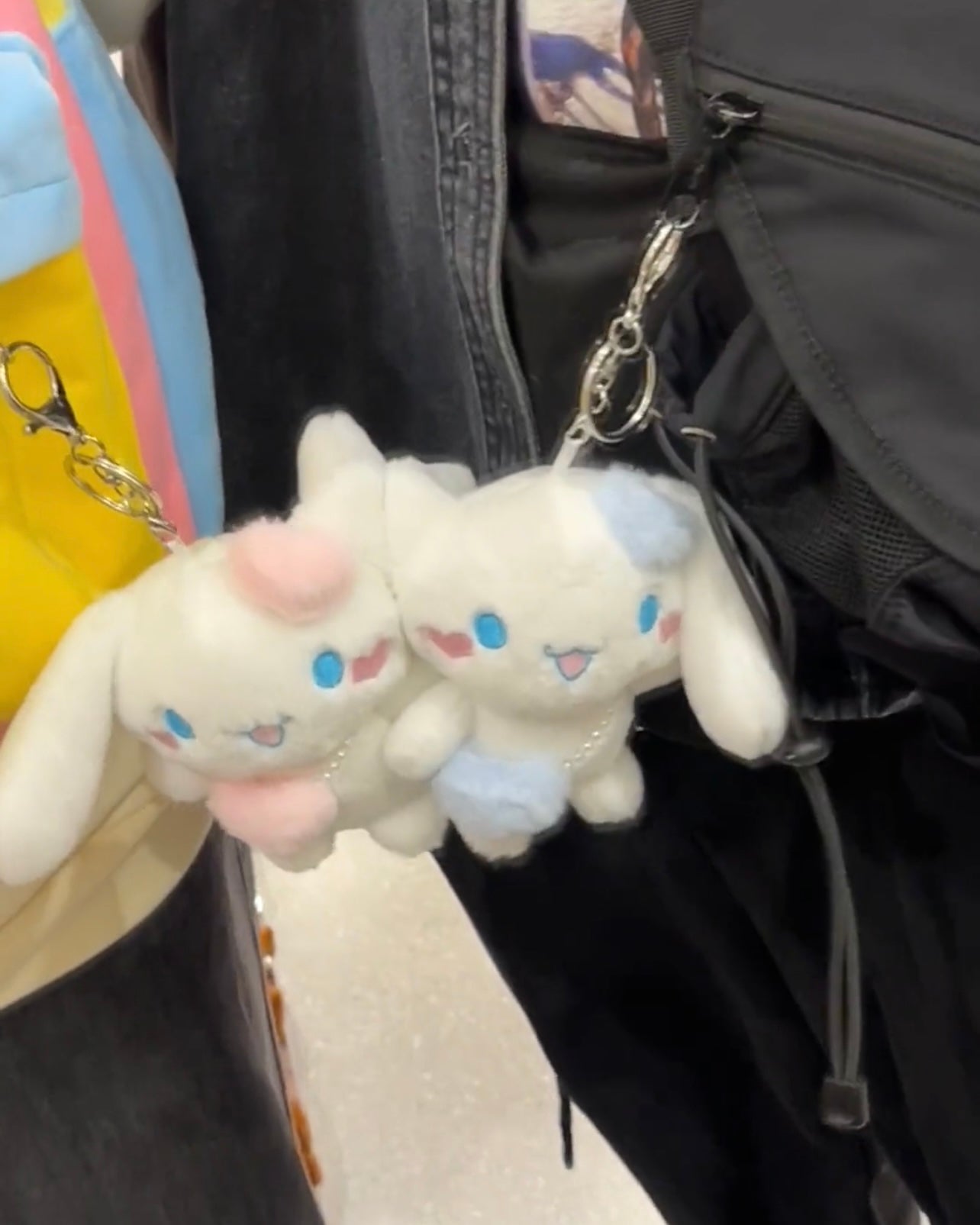 Key chain stuck together🩵🩷