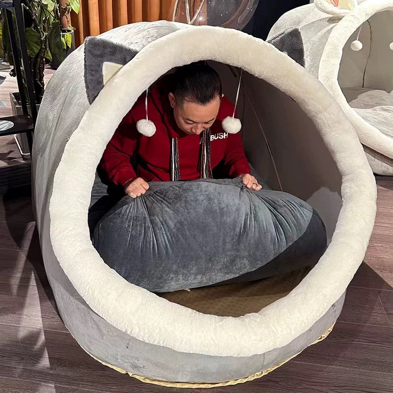 Giant cat bed lol😻🩷