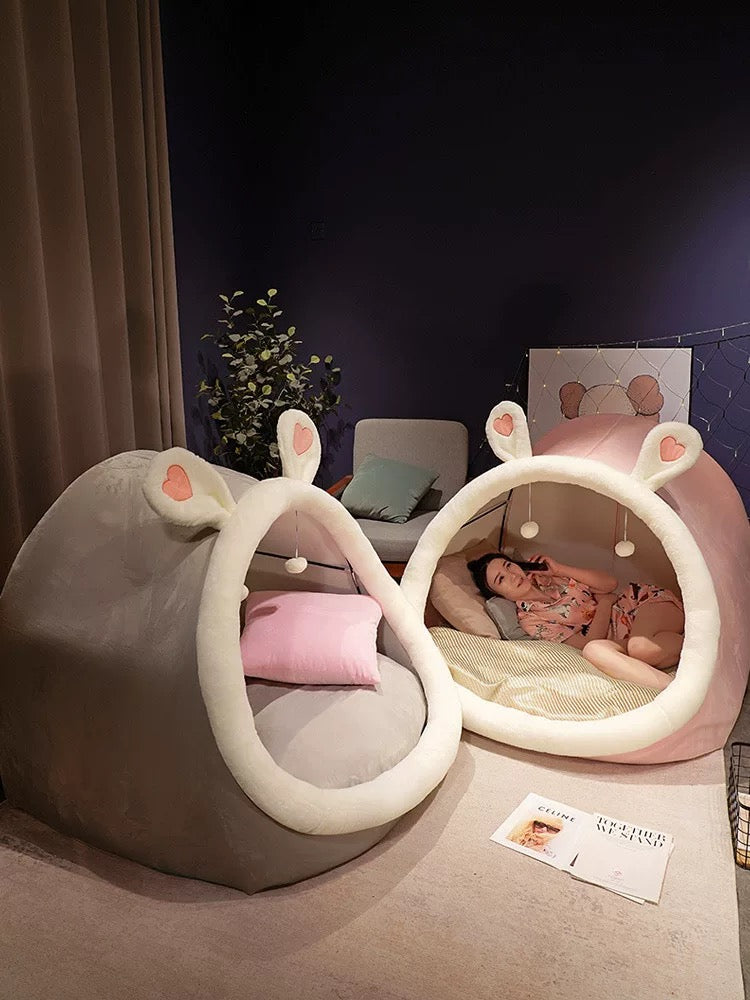 Giant cat bed lol😻🩷