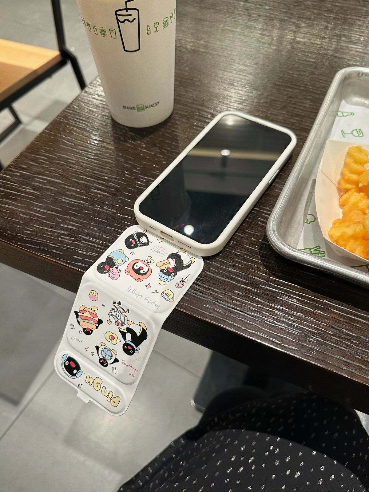 Cute foldable penguin stand🐧