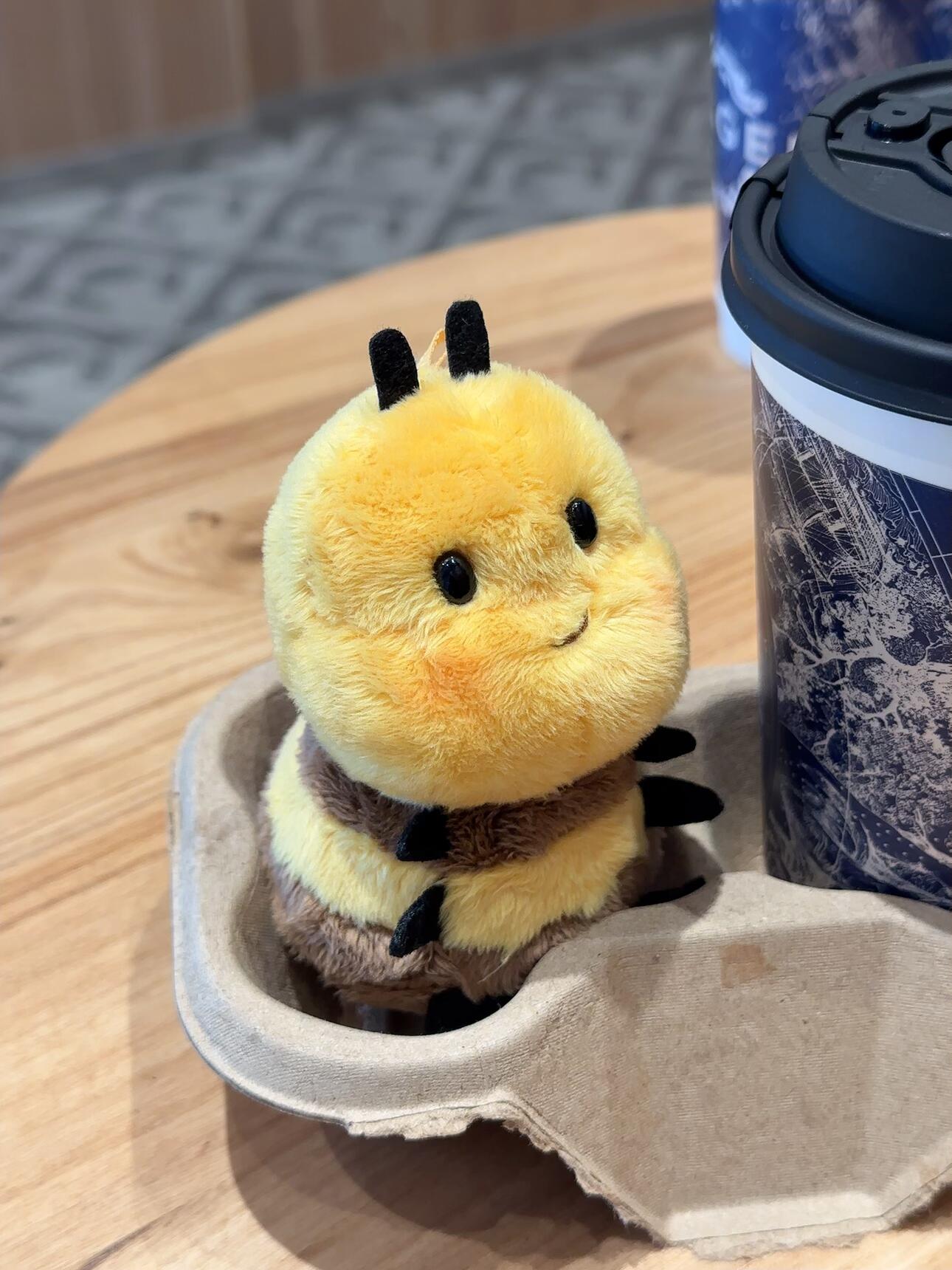 Bee keychain🐝