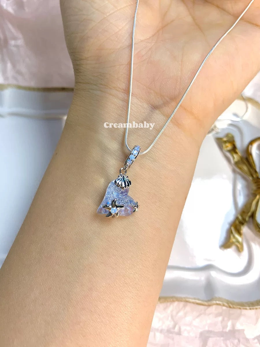 Ocean heart pendant necklace🌊🪸
