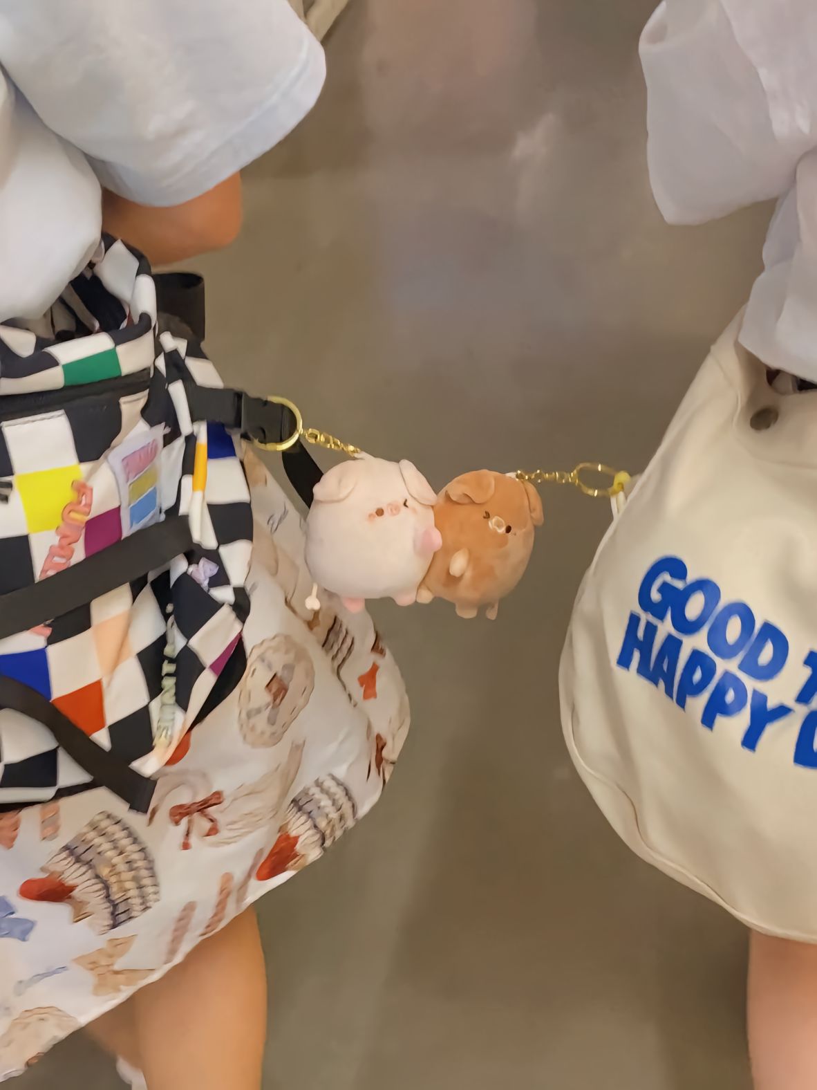 Pig key chain stuck together🐽🐷