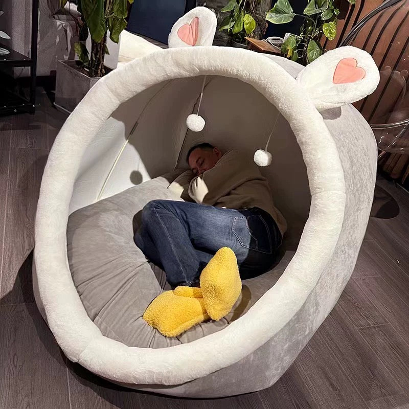 Giant cat bed lol😻🩷