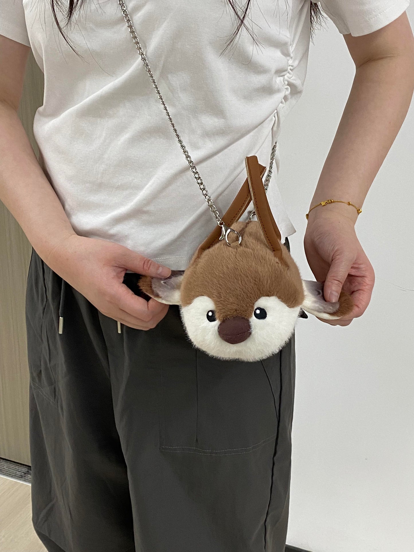 A bag with a variety of bird patterns π