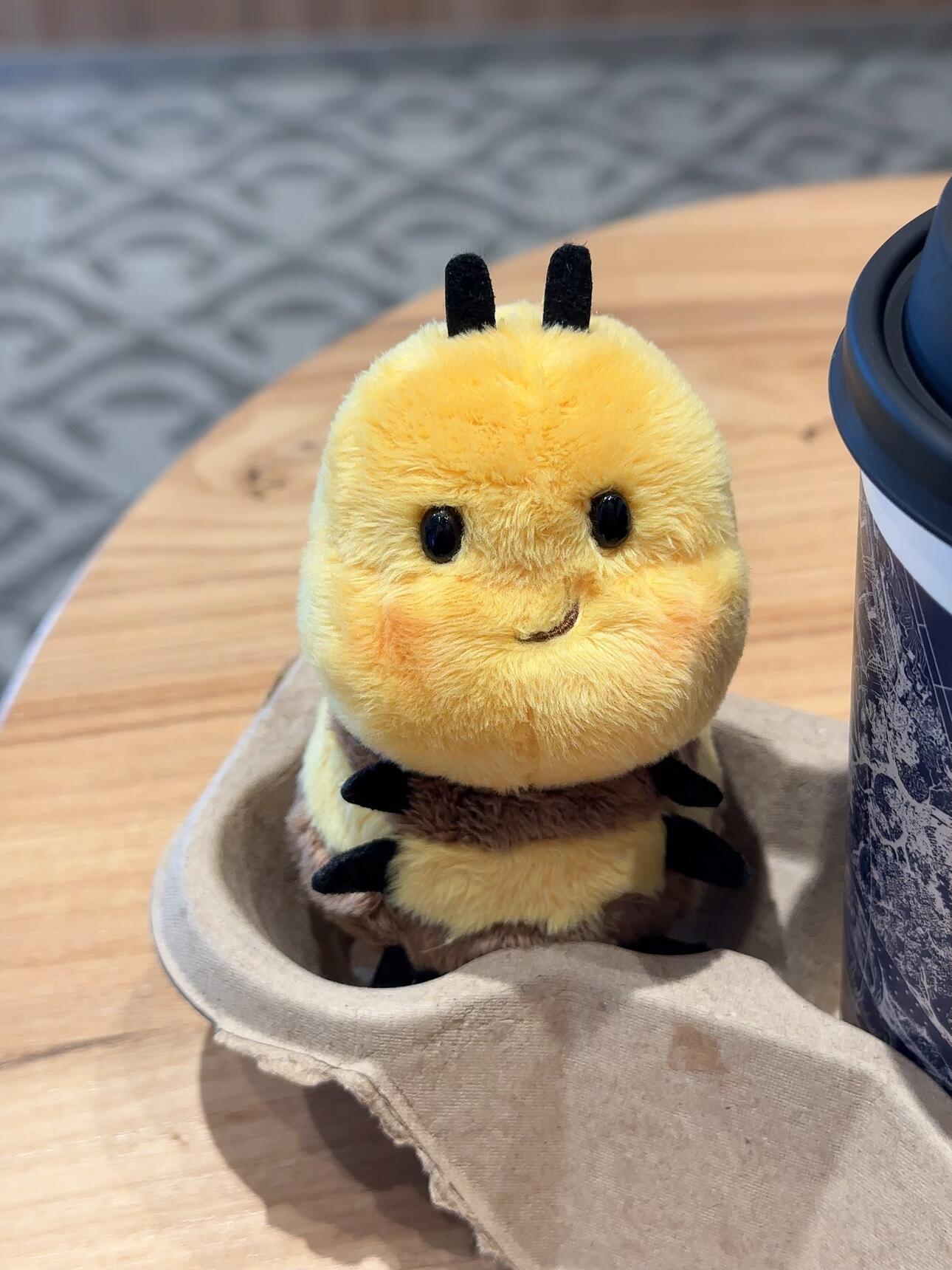 Bee keychain🐝