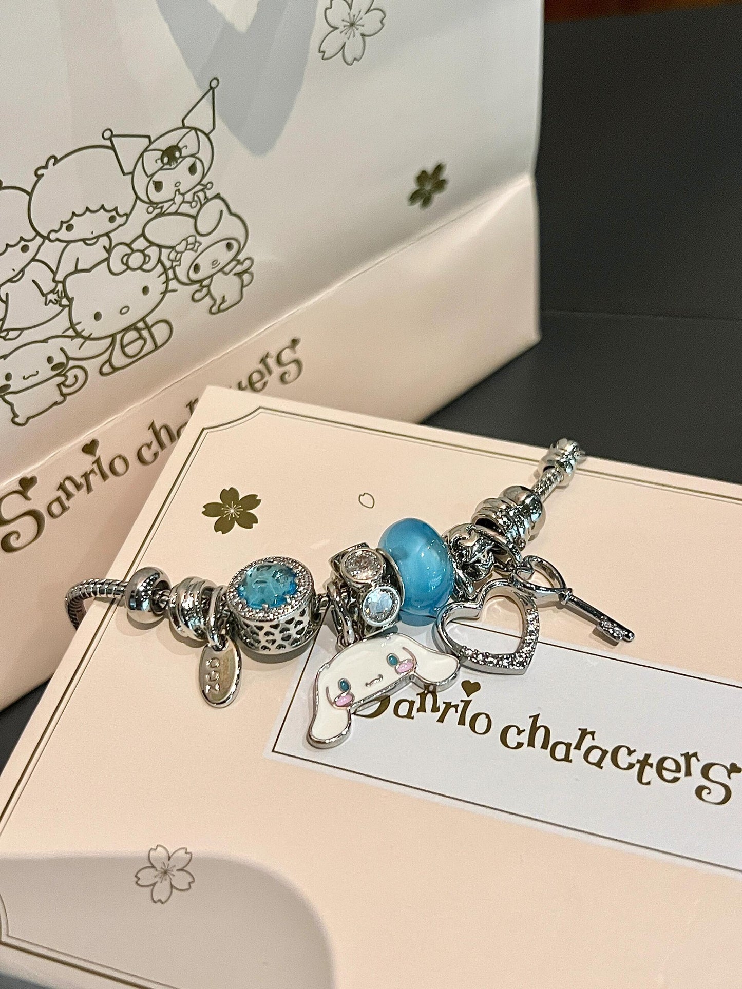 Sanrio Cinnamon Dog Bracelet Girls Light Luxury Niche Beaded Exquisite Bracelet Girls Birthday Gift🩵🤍