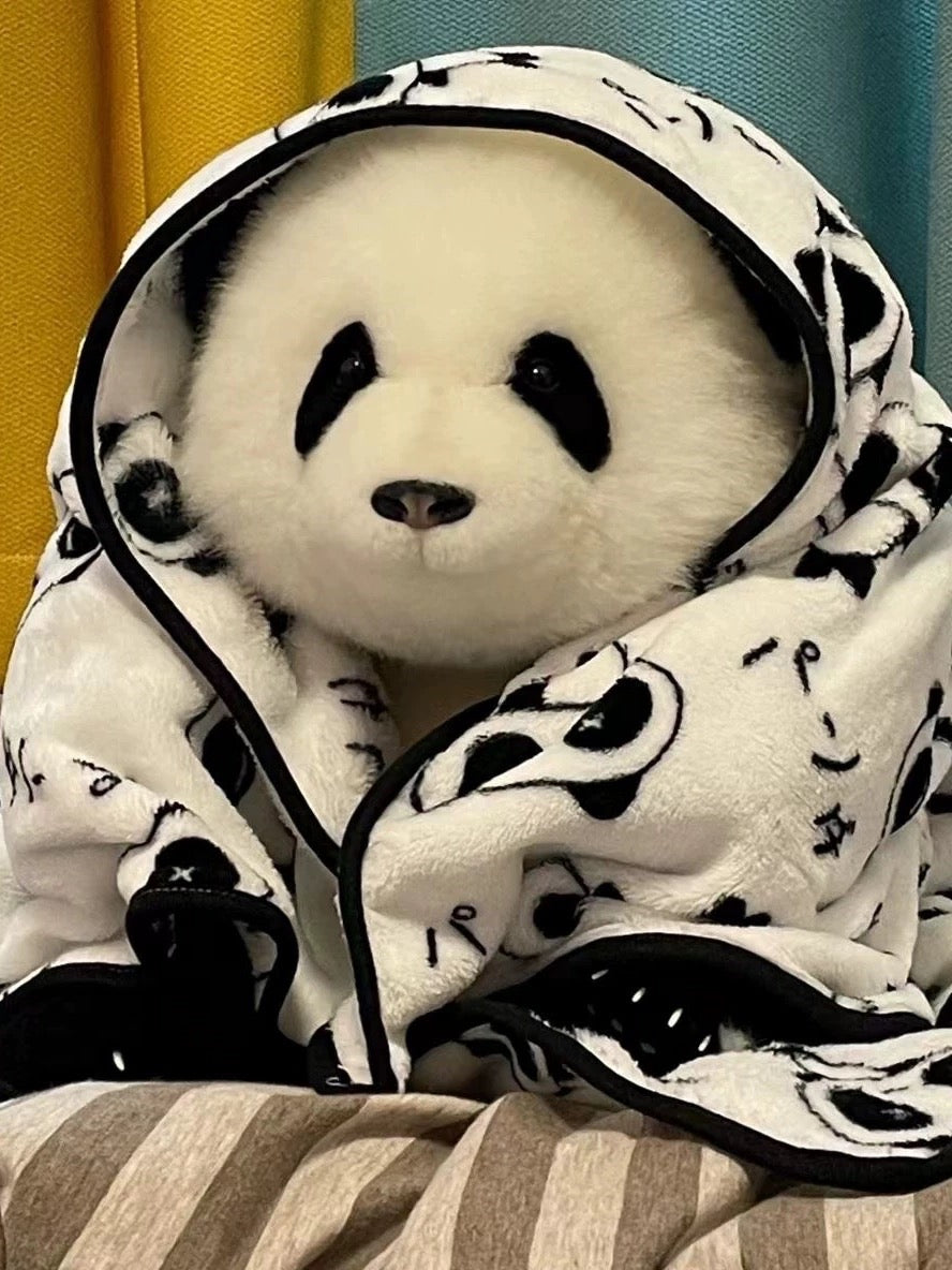 Realistic panda🐼