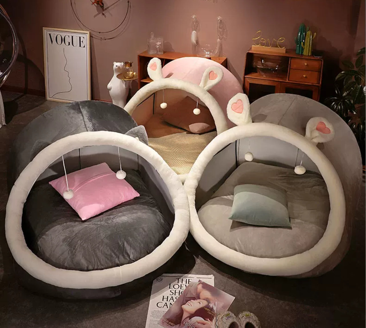 Giant cat bed lol😻🩷