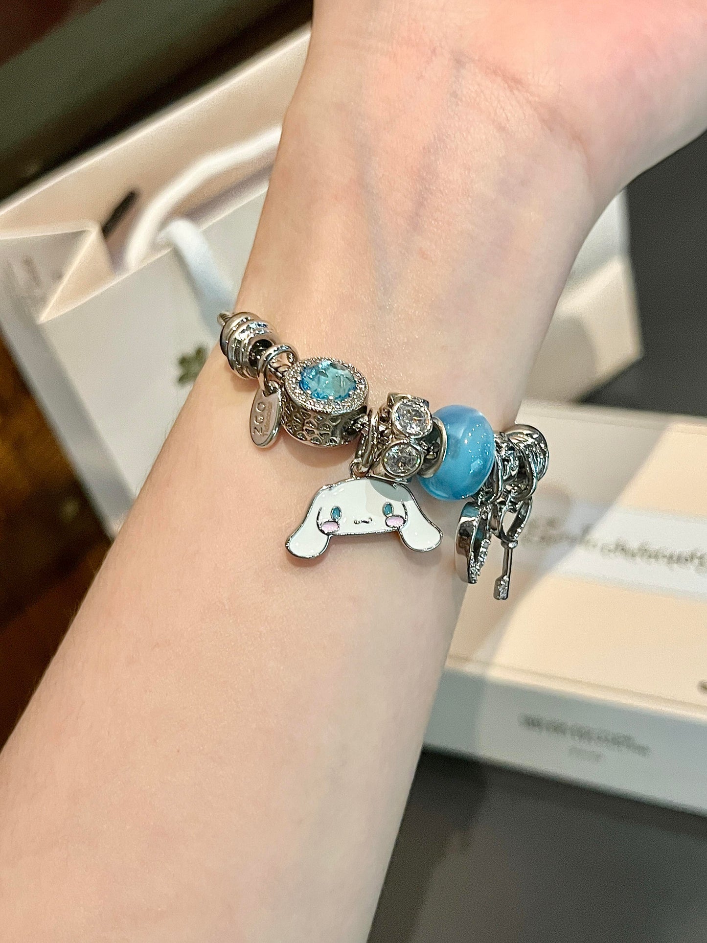 Sanrio Cinnamon Dog Bracelet Girls Light Luxury Niche Beaded Exquisite Bracelet Girls Birthday Gift🩵🤍