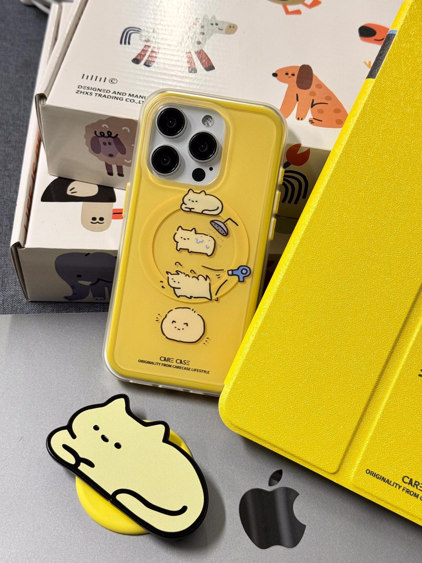 Yellow cat MagSafe case💛