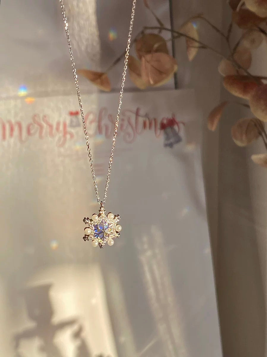 Aurora Pearl Snowflake Necklace❄️🎄